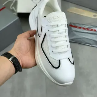 Prada 白黑网眼皮革生活方式运动鞋