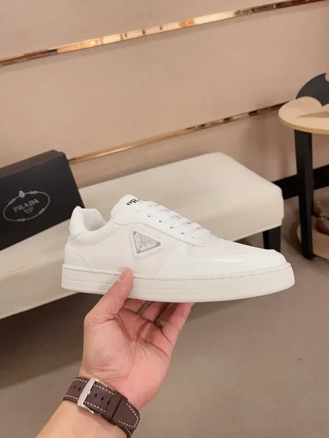 Prada Chaussures Lifestyle de Cuir Lisse Blanc 4