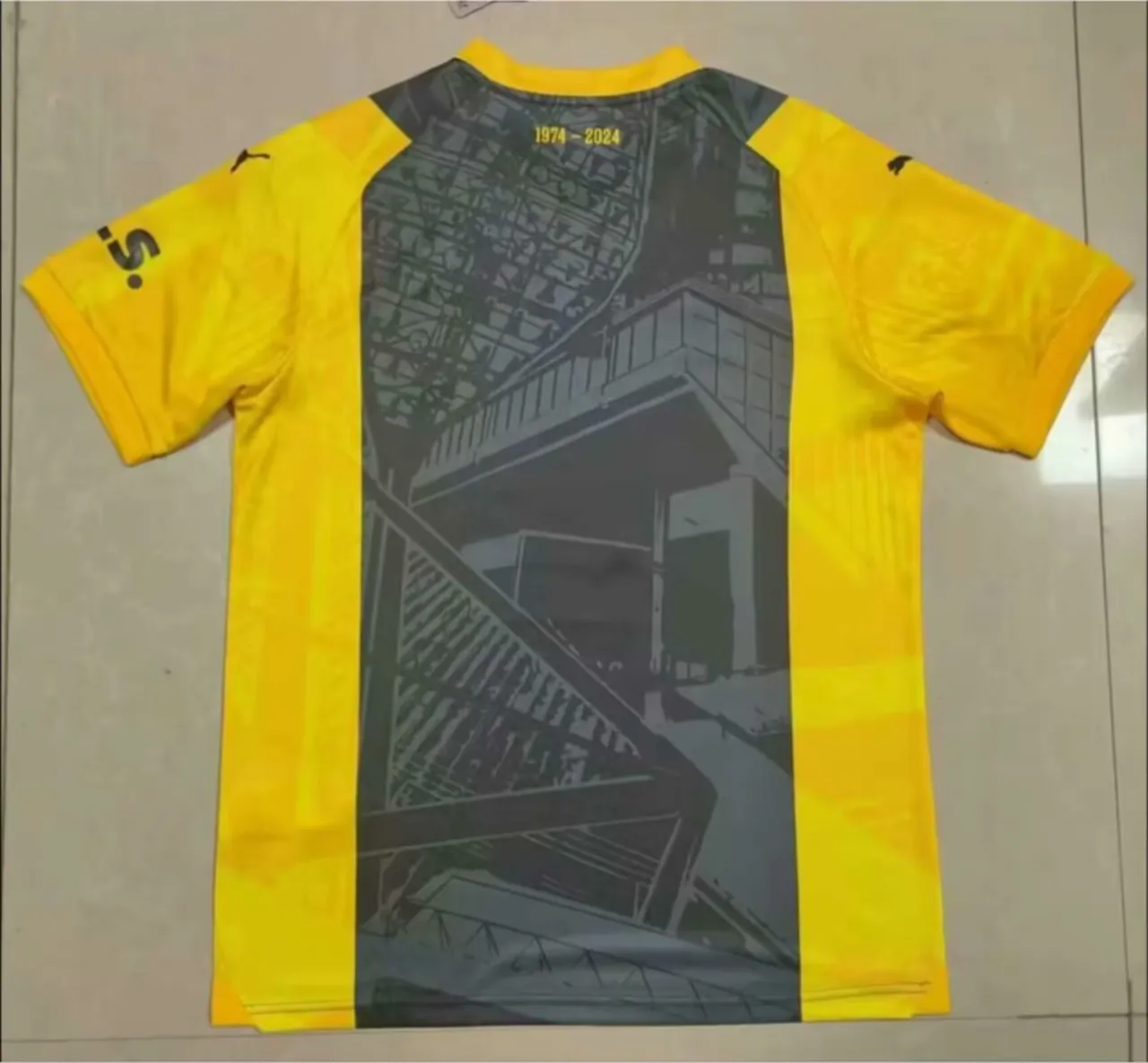 Puma Borussia Dortmund 2022–23 তৃতীয় হলুদ ধূসর অঙ্কিত মুদ্রণ জার্সি 2