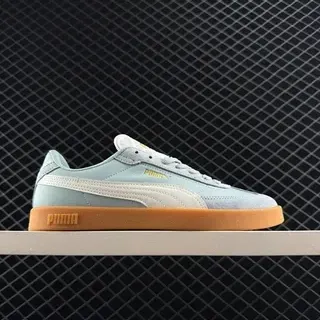 Puma Club II Era हल्का नीला और सफेद लाइफस्टाइल स्नीकर