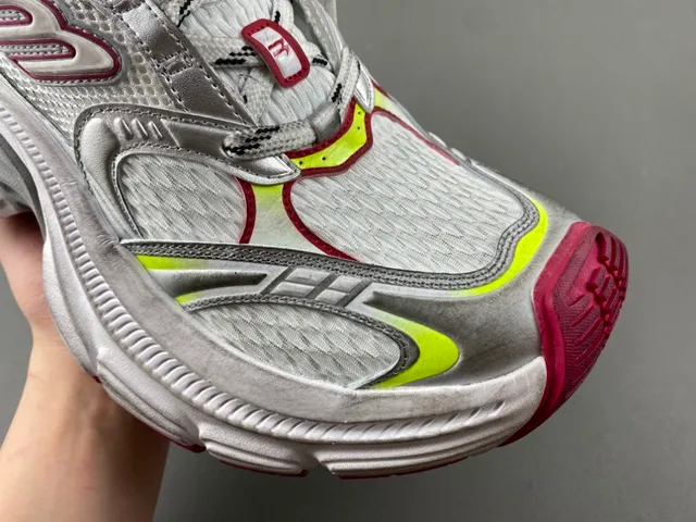 Puma RS-X সাদা লাল সোল মেশ এবং সিন্থেটিক ওভারলে চংকি স্নিকার্স 2