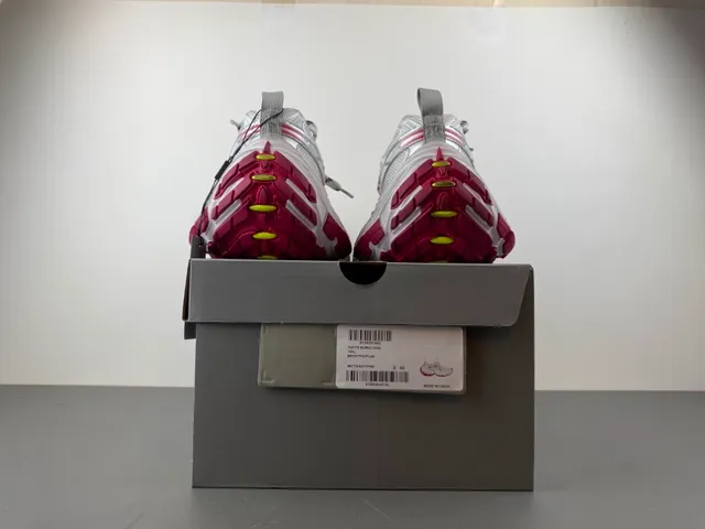 Puma RS-X সাদা লাল সোল মেশ এবং সিন্থেটিক ওভারলে চংকি স্নিকার্স 17