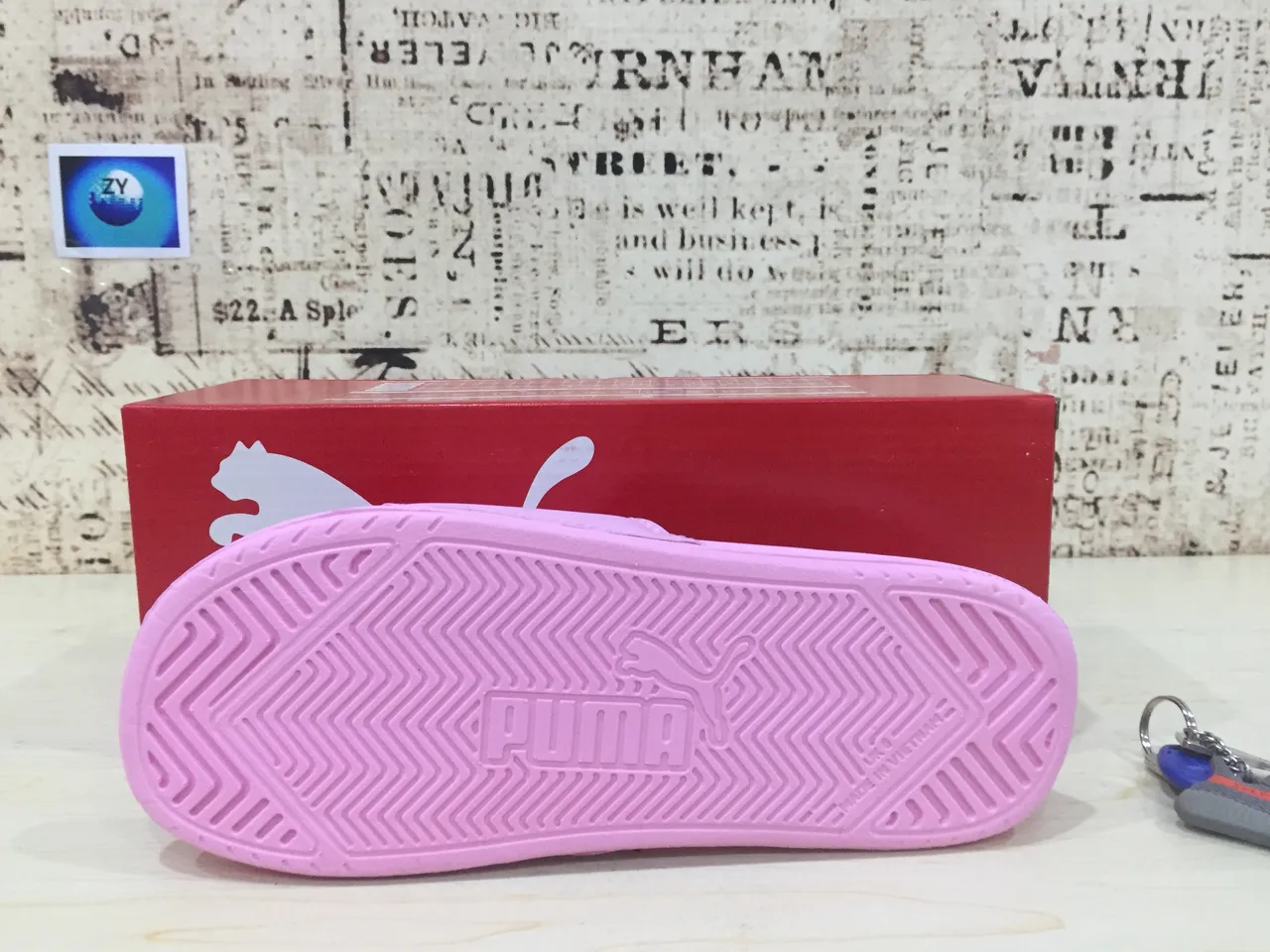 গোলাপি Puma Slide এক স্ট্র্যাপ মোল্ডেড সোল স্লিপার 5