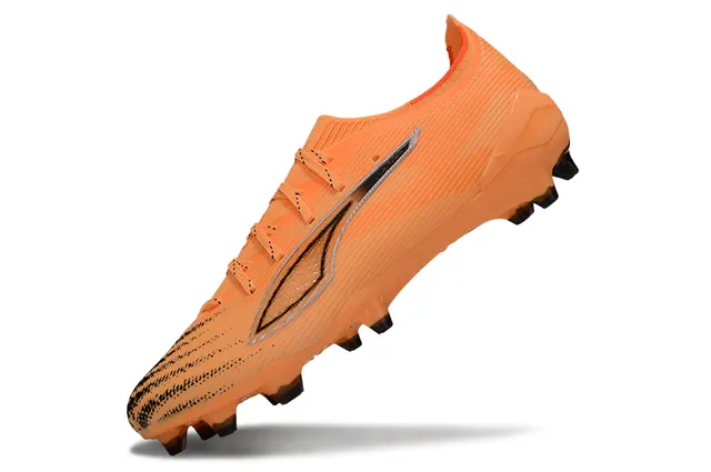 Puma Ultra Orange Black Low-Cut Lace-Up Ribbed Synthetic Upper Firm-Ground Soccer Shoes 3