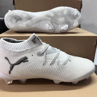 Puma White Silver Knit Sock Collar Ribbed Synthetic Upper Firm-Ground Soccer Shoes