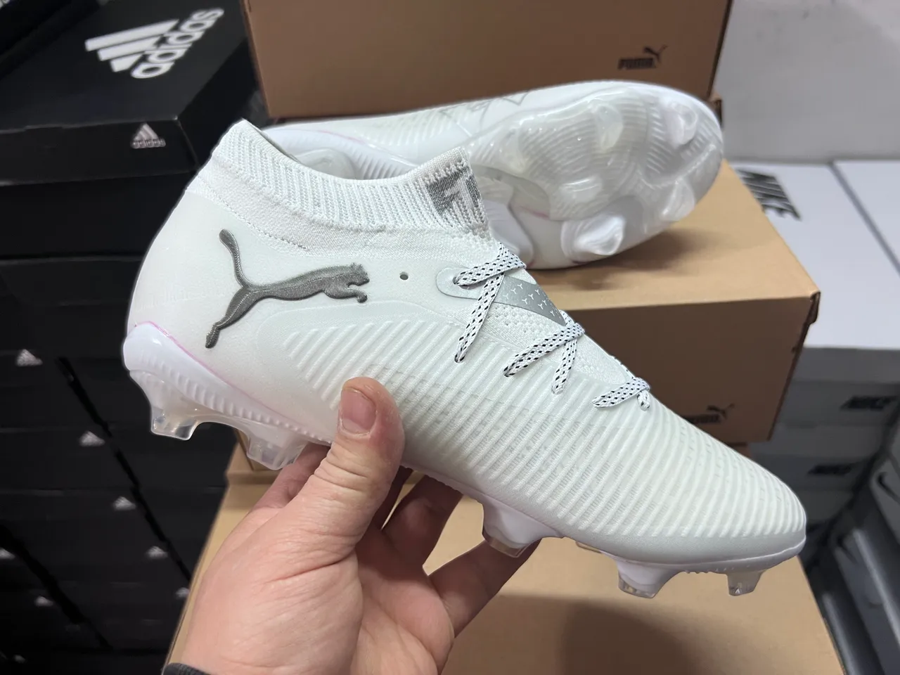 Puma أبيض فضي كولار جورب محبوك علو صناعي أرضية صلبة أحذية كرة قدم 2