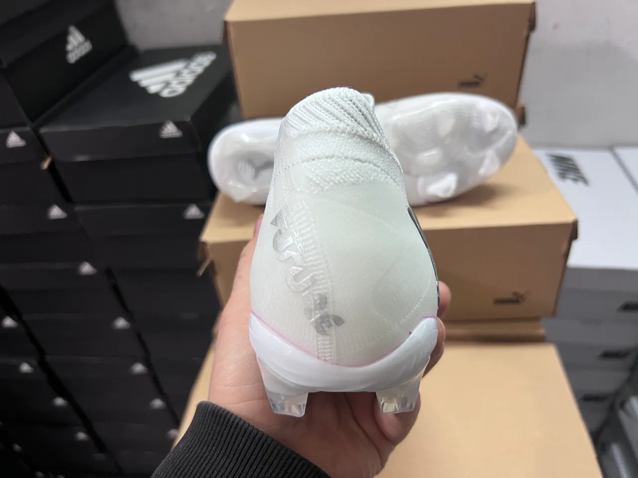 Puma أبيض فضي كولار جورب محبوك علو صناعي أرضية صلبة أحذية كرة قدم 5