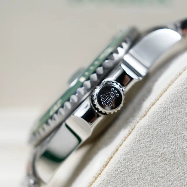 Rolex Submariner Lunette Verte Cadran Noir Montre Mécanique 7