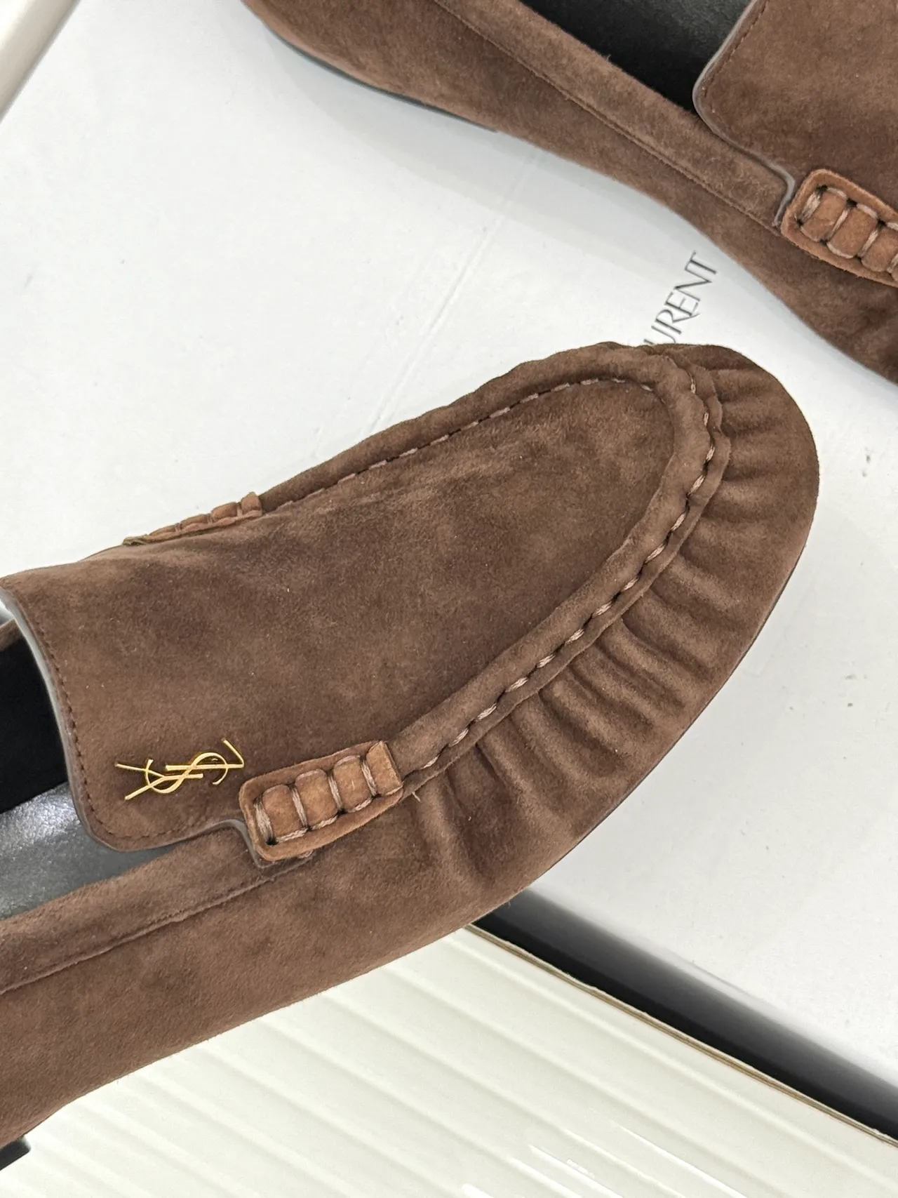 Saint Laurent 棕黑麂皮莫卡辛头乐福鞋 4