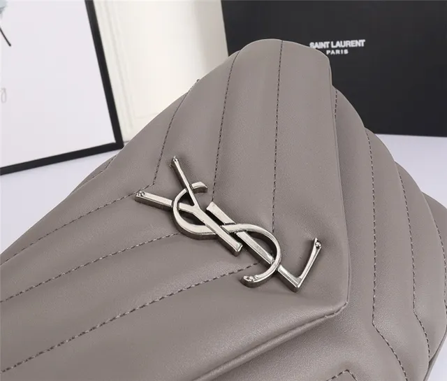 Sac à chaîne matelassé Saint Laurent Loulou en gris taupe 7