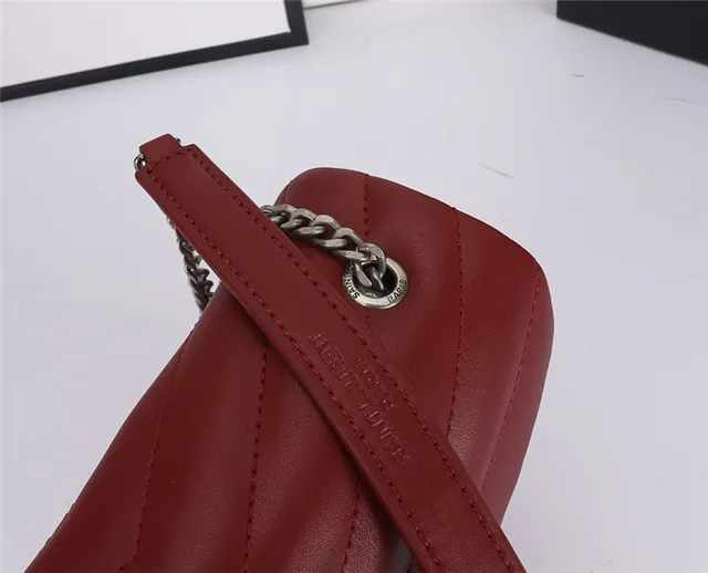 Sac à chaîne matelassé Saint Laurent Loulou en gris taupe 13