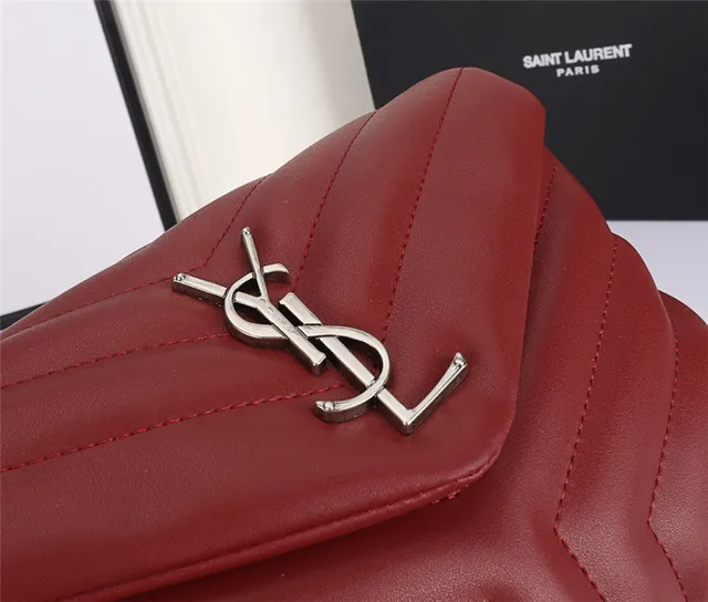 Sac à chaîne matelassé Saint Laurent Loulou en gris taupe 14