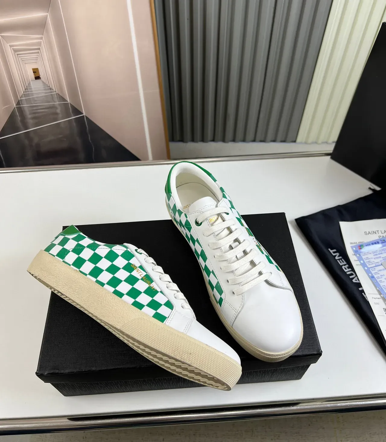 Saint Laurent Tênis Lifestyle Branco Verde Painel Xadrez Logo Dourado 4