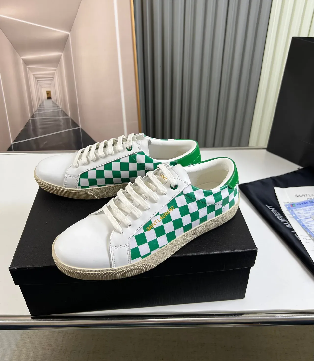 Saint Laurent Tênis Lifestyle Branco Verde Painel Xadrez Logo Dourado 7