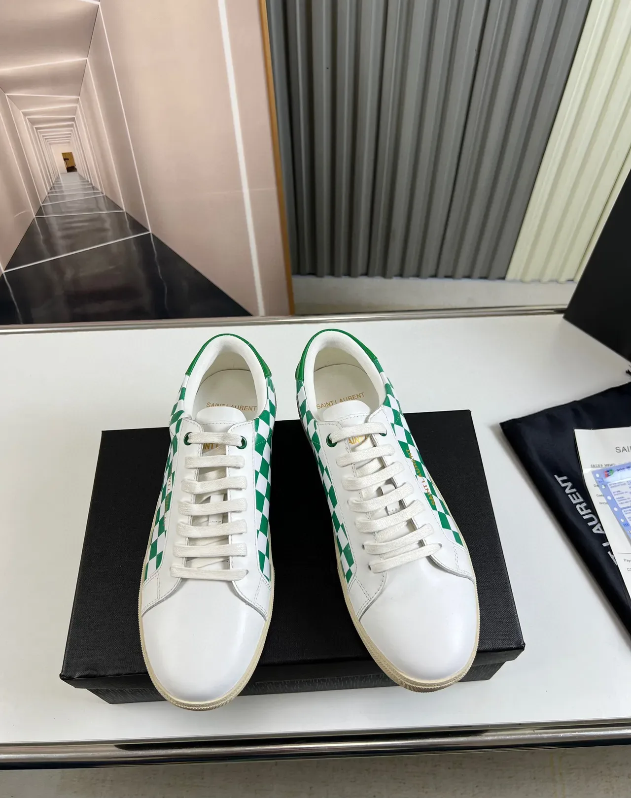 Saint Laurent Tênis Lifestyle Branco Verde Painel Xadrez Logo Dourado 8