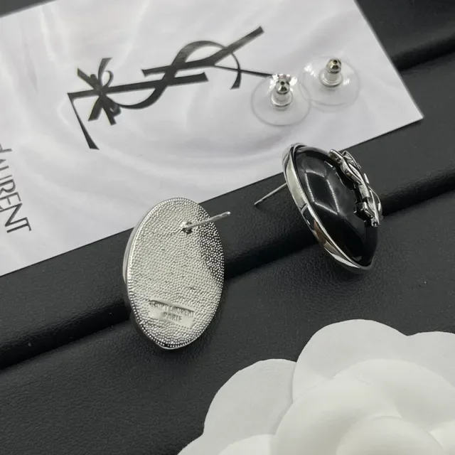 Saint Laurent YSL Monogram Oval কালো এনামেল কানের দুল 4