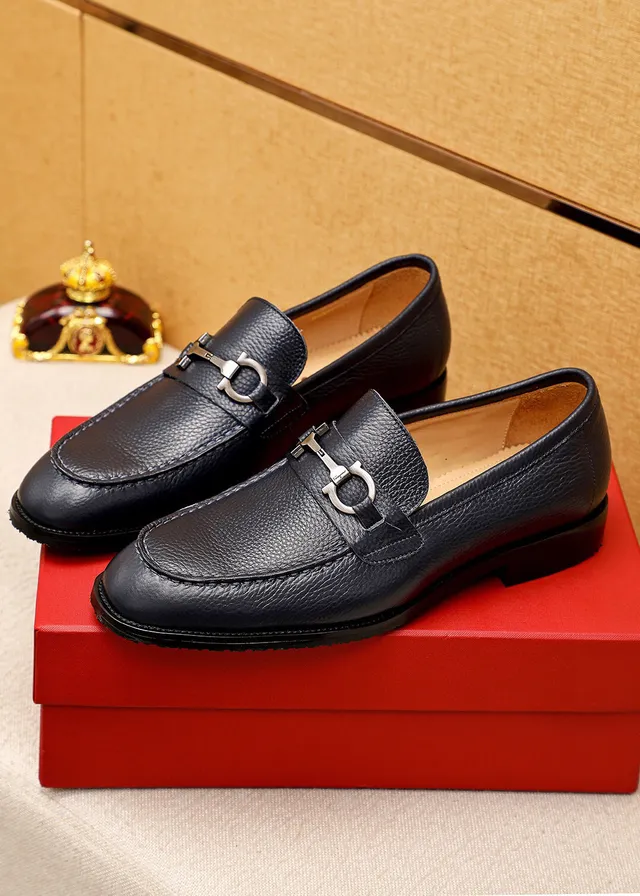 Salvatore Ferragamo Gancini Loafer Preto Couro granulado Morsel de cavalo Loafer 2