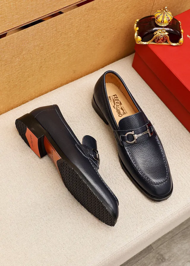 Salvatore Ferragamo Gancini Loafer Preto Couro granulado Morsel de cavalo Loafer 3