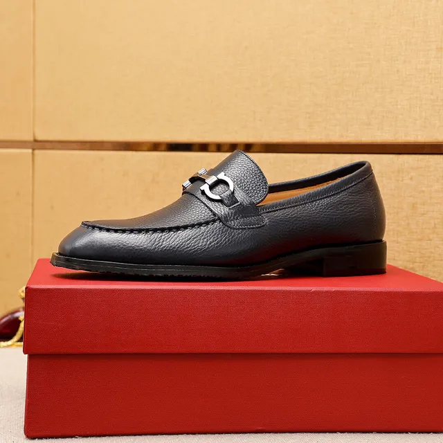 Salvatore Ferragamo Gancini Loafer Preto Couro granulado Morsel de cavalo Loafer 4