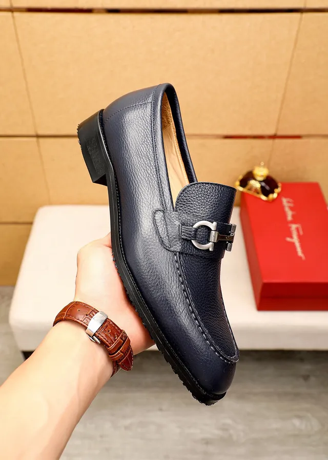 Salvatore Ferragamo Gancini Loafer Preto Couro granulado Morsel de cavalo Loafer 5
