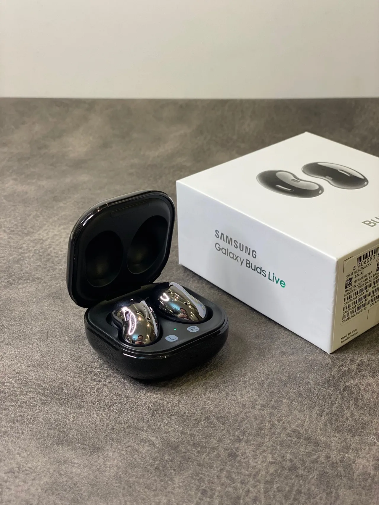 Samsung Galaxy Buds Live Mystic Black TWS Écouteurs 4