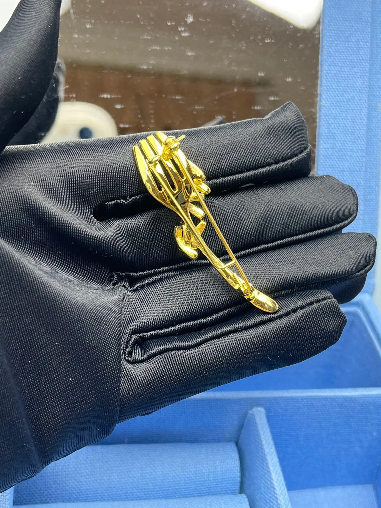 Tiffany & Co. Broche en forme de fourche Pavé Cristal Ton Doré 4