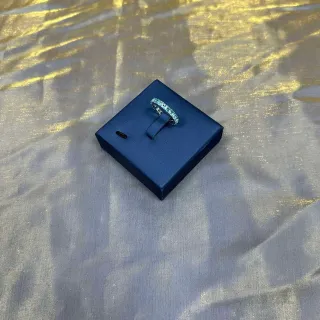 Tiffany & Co. नीला चांदी का शाश्वत बैंड Pavé-Set गेमस्टोन्स अंगूठी