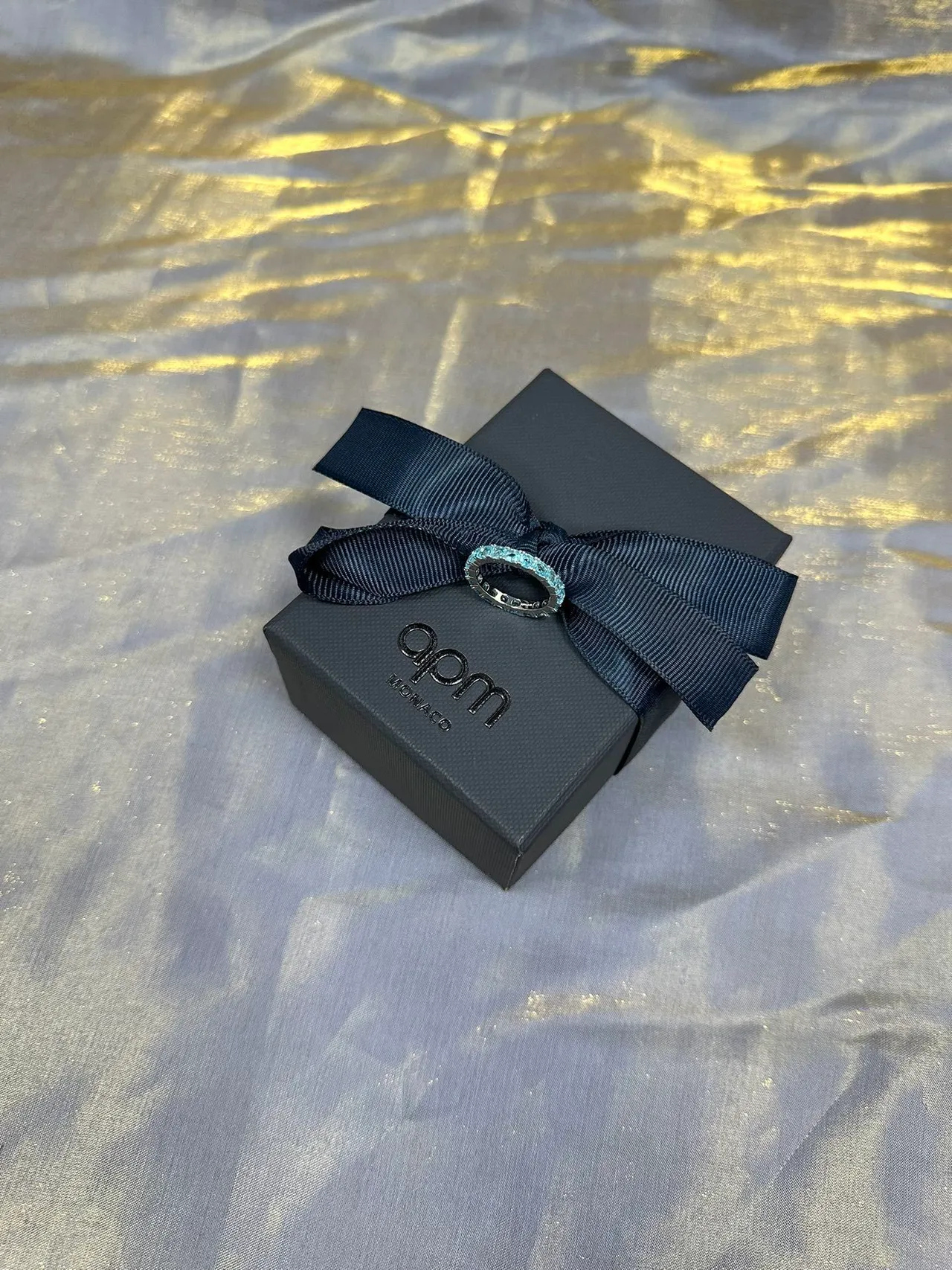 Tiffany & Co. 蓝银永恒带 Pavé-Set 宝石戒指 7
