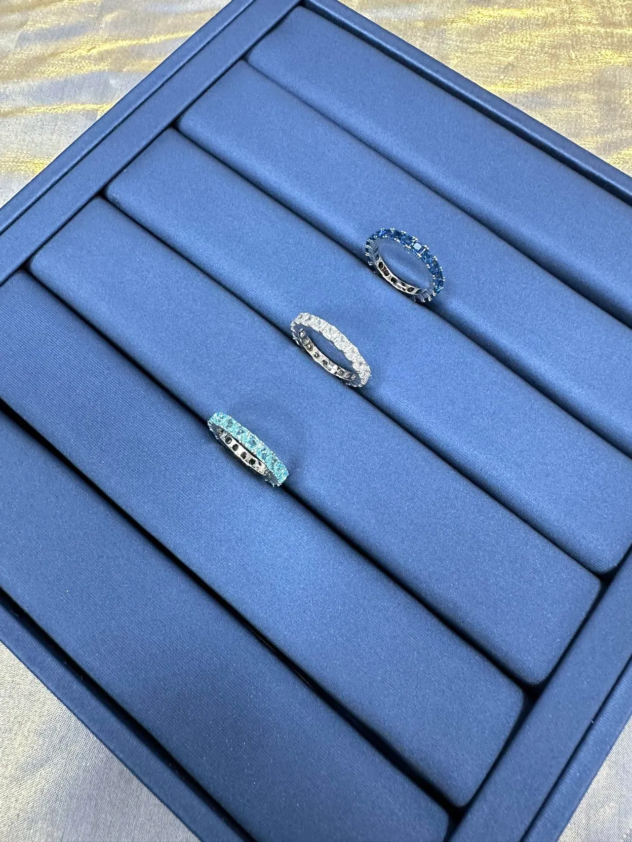 Tiffany & Co. 蓝银永恒带 Pavé-Set 宝石戒指 8