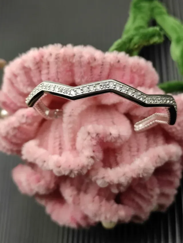Tiffany & Co. HardWear سوار مفتوح بحوافر الماس بافيه حافة الحبل 6
