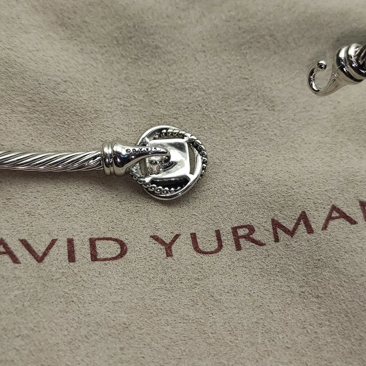 Tiffany & Co. HardWear 扭转电缆 Pavé 心形搭扣 银色手链 6