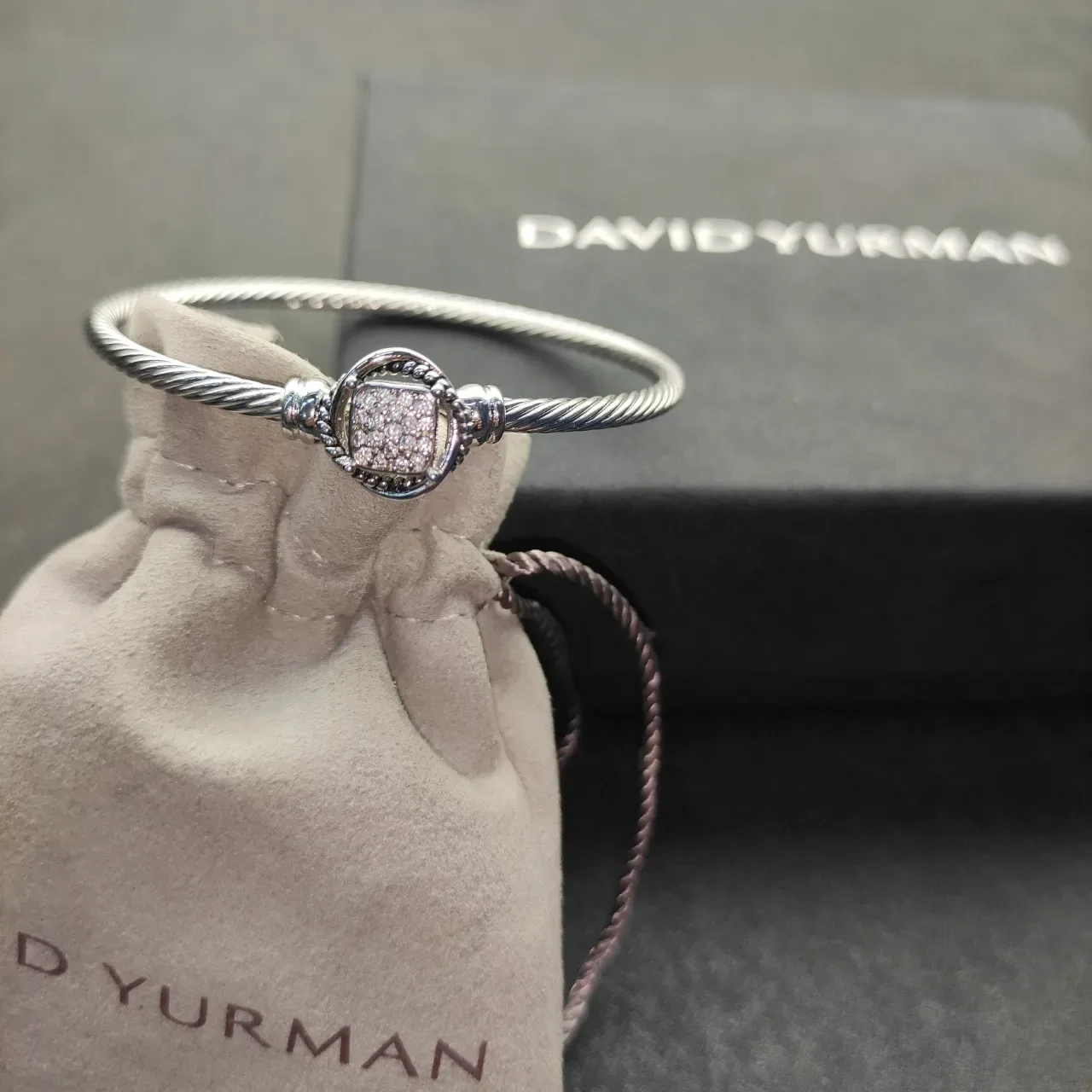 Tiffany & Co. HardWear 扭转电缆 Pavé 心形搭扣 银色手链 9