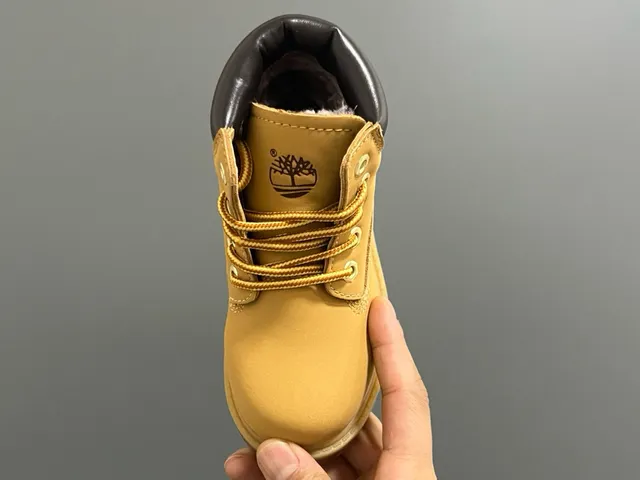 Timberland Premium 6-Inch Kids Work Boots 20