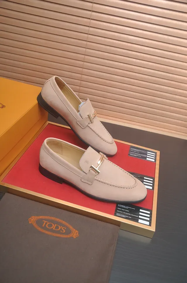 Tod's T-Bar Loafer Beige Marron Daim Empeigne Boucle Métallique 4