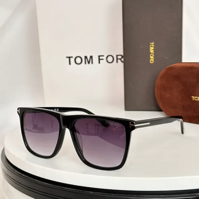 Tom Ford Black Gold Rectangular Acetate Frame T-Bar Temple Accents Sunglasses 8