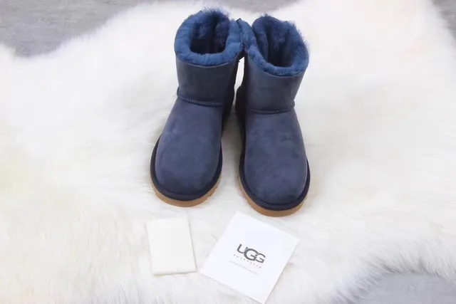 UGG Classic Mini Navy Blue Suede Shearling-Lined Snow Boots 7