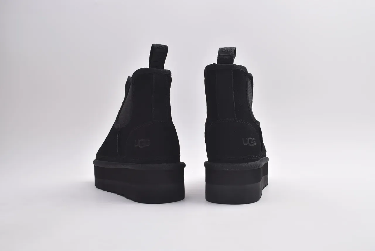 UGG Classic Platform Chelsea Black White Sole Elastic Side Gussets Chelsea Boots 3