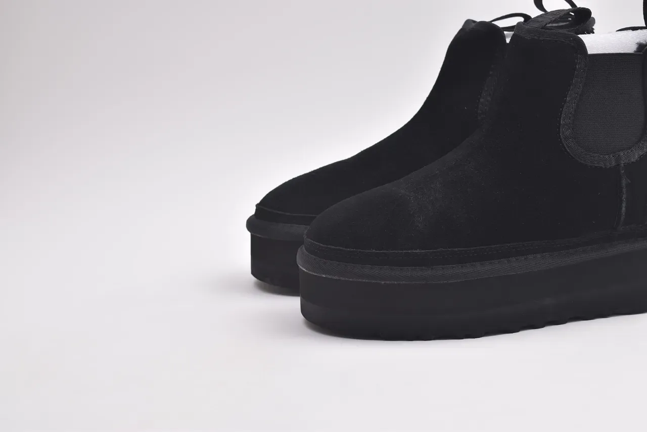 UGG Classic Platform Chelsea Black White Sole Elastic Side Gussets Chelsea Boots 6