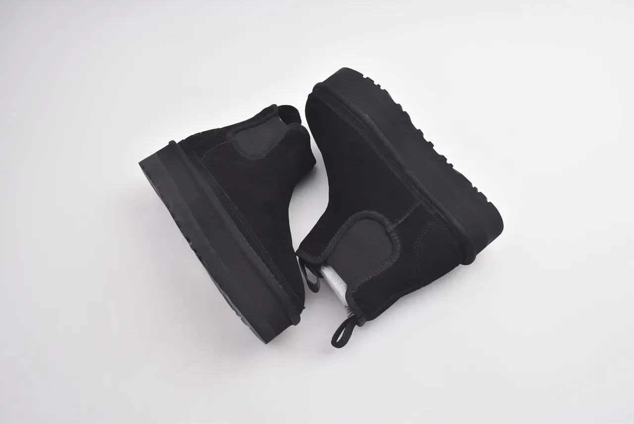 UGG Classic Platform Chelsea Black White Sole Elastic Side Gussets Chelsea Boots 7