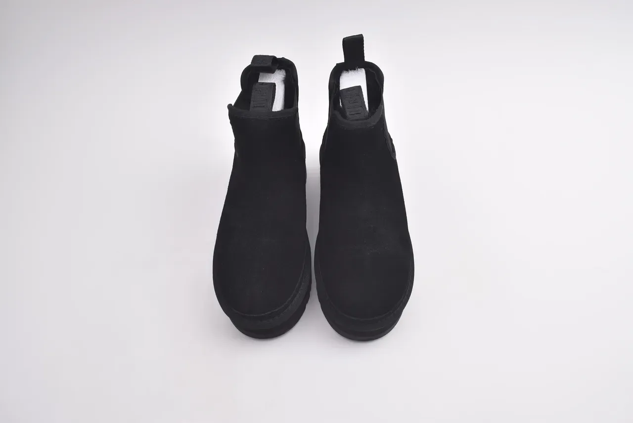 UGG Classic Platform Chelsea Black White Sole Elastic Side Gussets Chelsea Boots 8