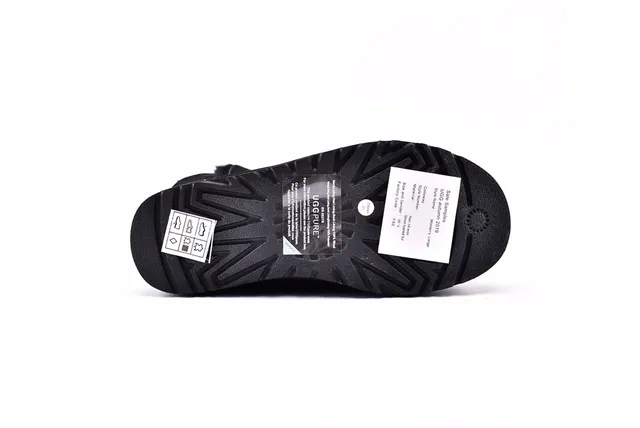 UGG क्लासिक शॉर्ट काली शियरलिंग-लाइन्ड एंगल बूट्स 13