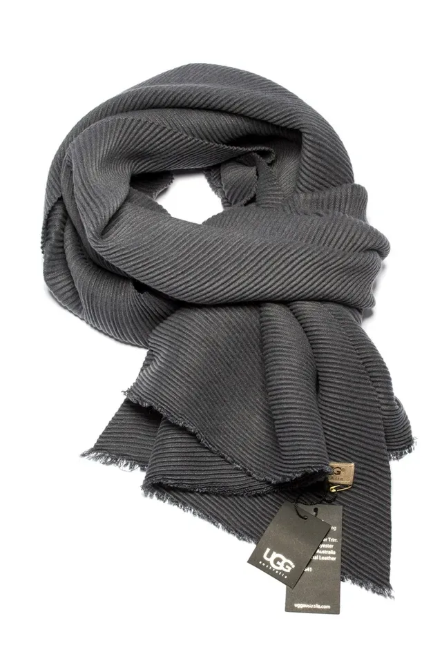 UGG Bufanda Gris Acanalada Carbón 5