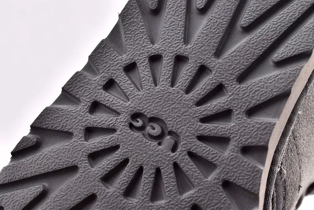 UGG Harkley ग्रे सूड लेस-अप एंकरल बूट्स 7