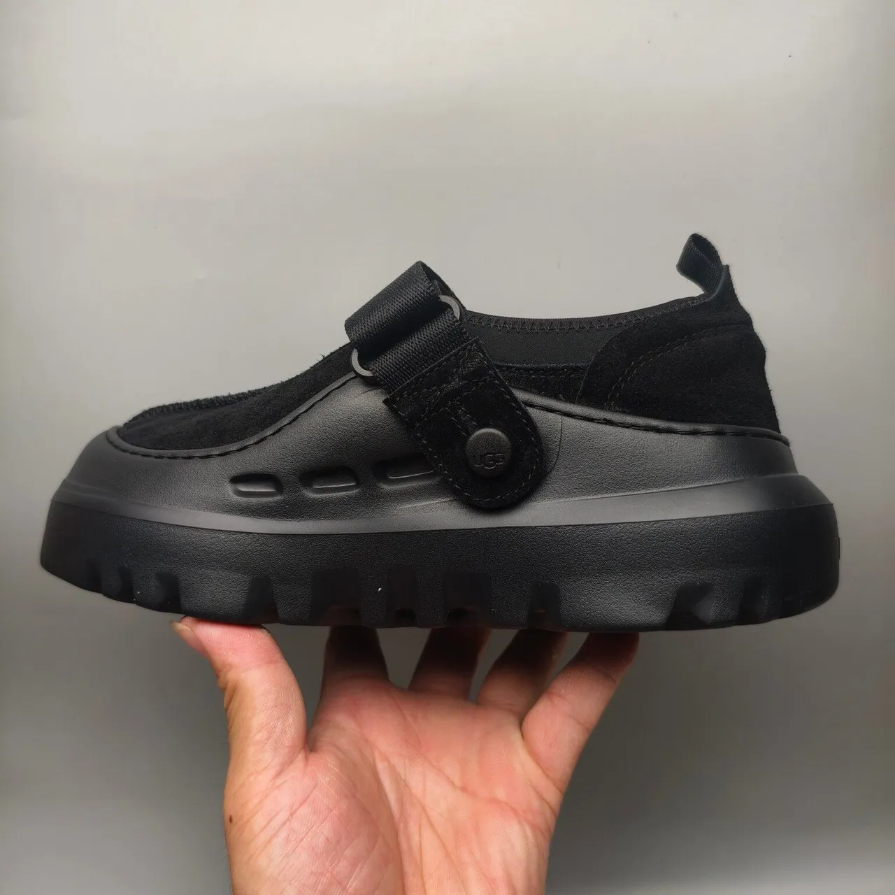 UGG Tasman Black Chunky Platform Sole Suede Upper Casual Shoes 7