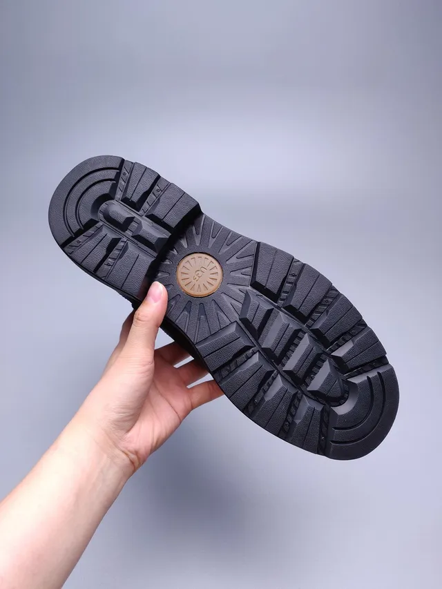UGG Tasman কালো চামড়ার চেলসি বুটস 6