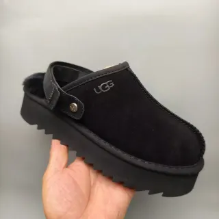 UGG Tasman 黑色平台拖鞋