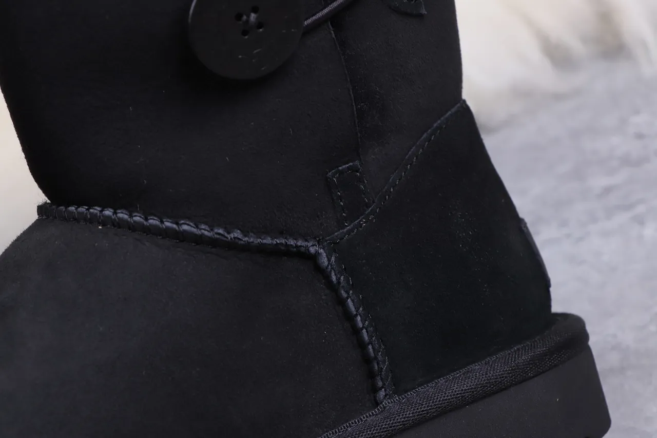 UGG Tasman Bottes de Neige Noires avec Doublure Shearling 3