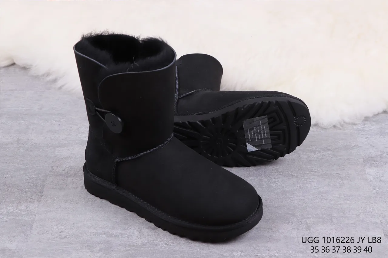 UGG Tasman Bottes de Neige Noires avec Doublure Shearling 10