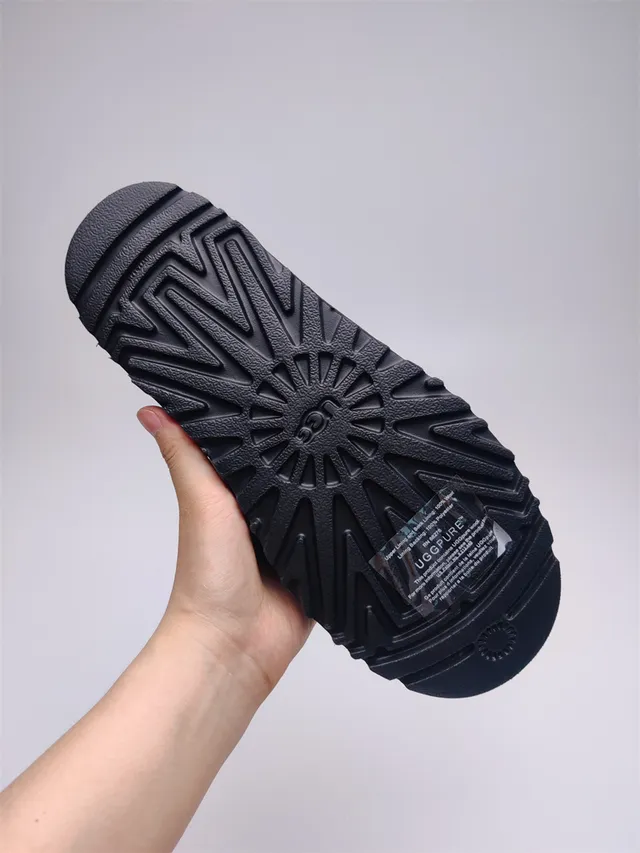 UGG Tasman 黑色麂皮系带雪靴 10