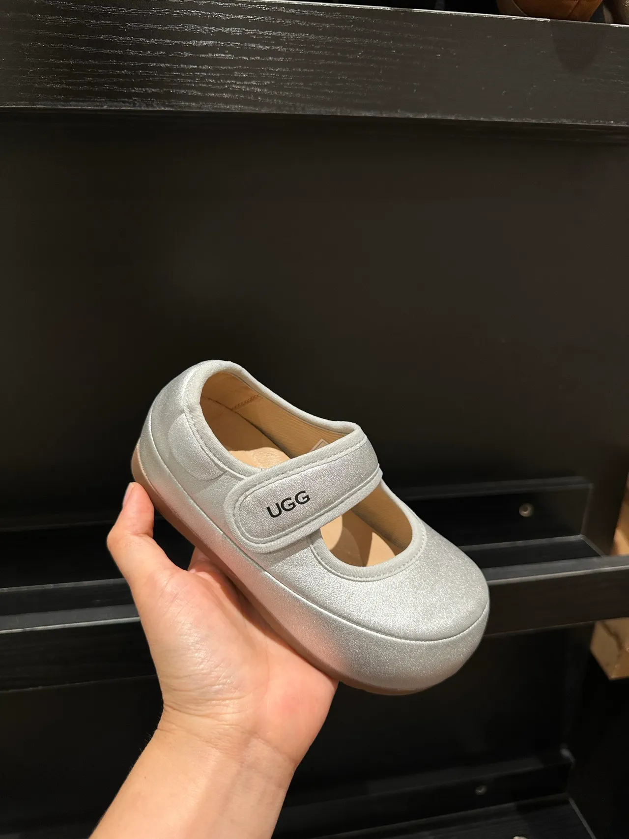 UGG Tasman Negro parte superior de tipo ante Correa simple de Velcro Zapatos Mary Jane 9